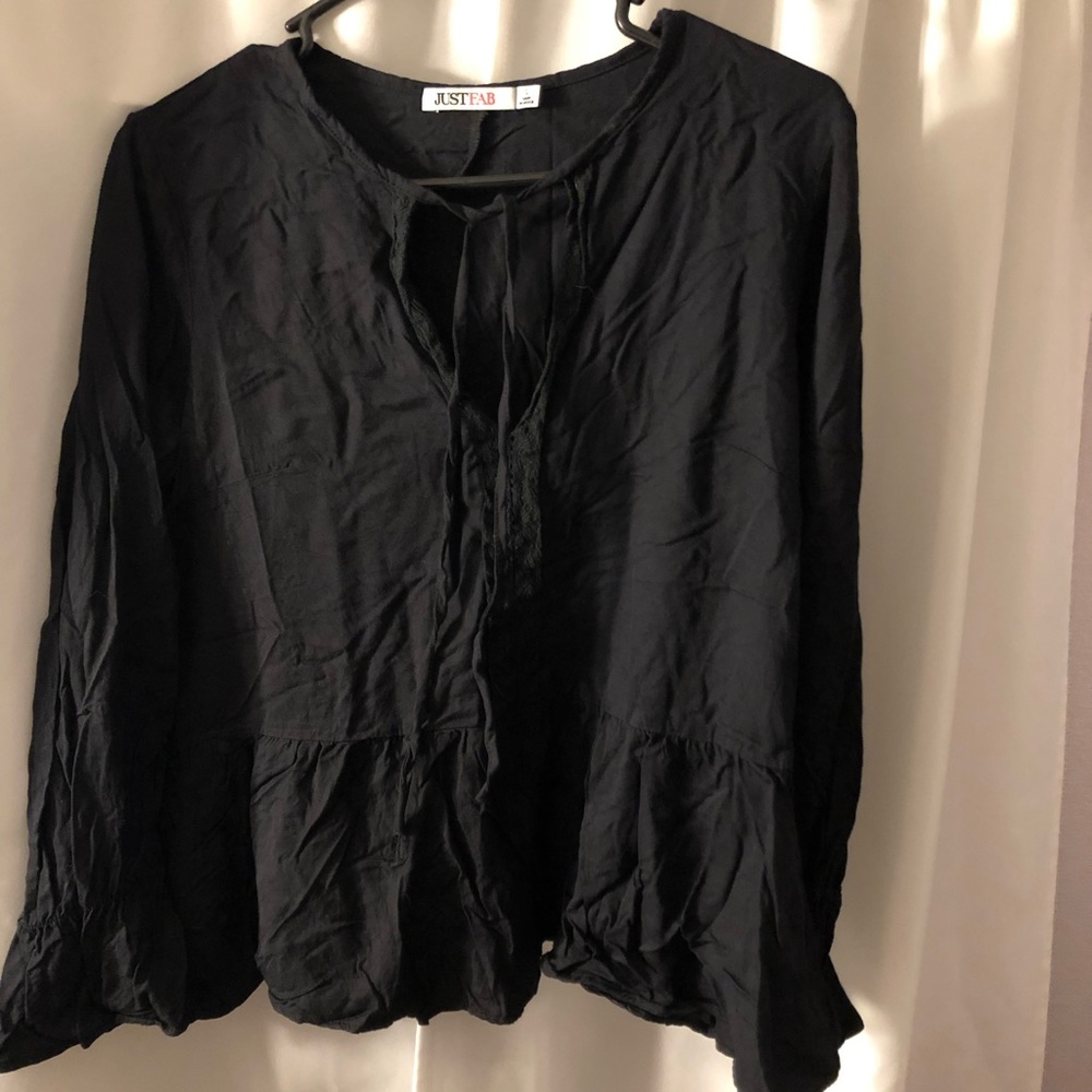 JustFab Large black blouse